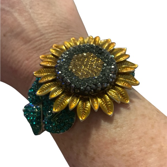 Sunflower Crystal Bracelet - Picture 5 of 5
